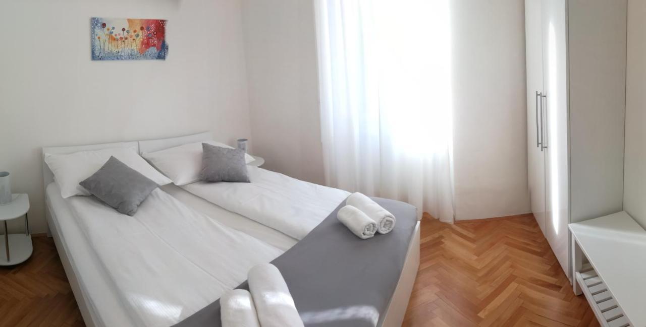 Apartments B&M Sežana المظهر الخارجي الصورة