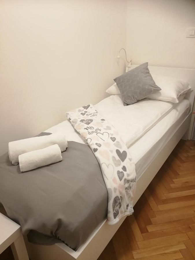 Apartments B&M Sežana المظهر الخارجي الصورة