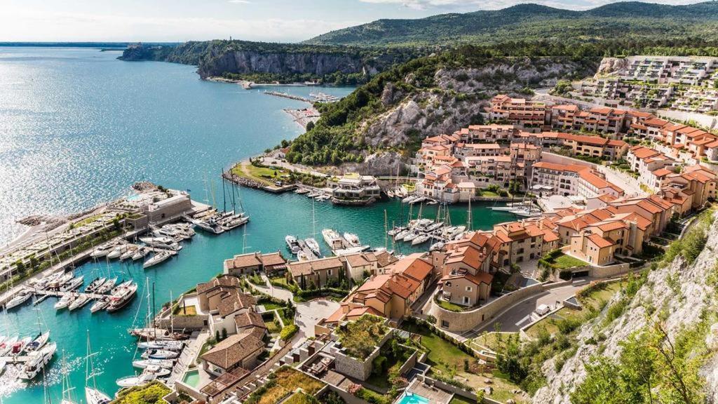 Apartments B&M Sežana المظهر الخارجي الصورة