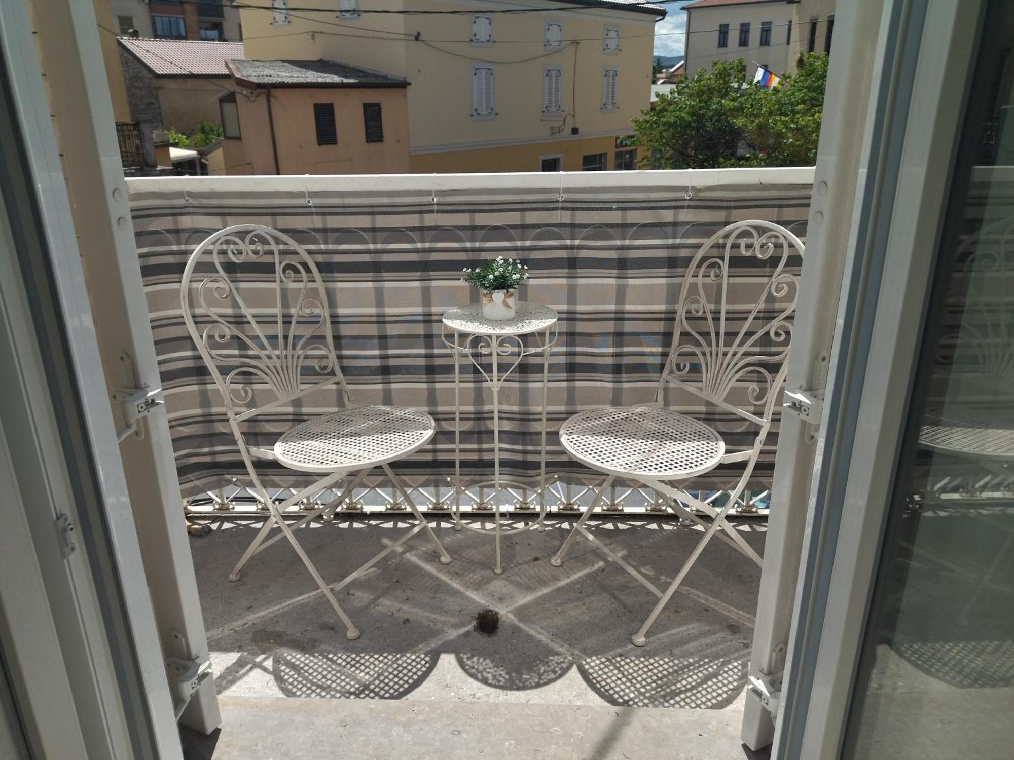 Apartments B&M Sežana المظهر الخارجي الصورة