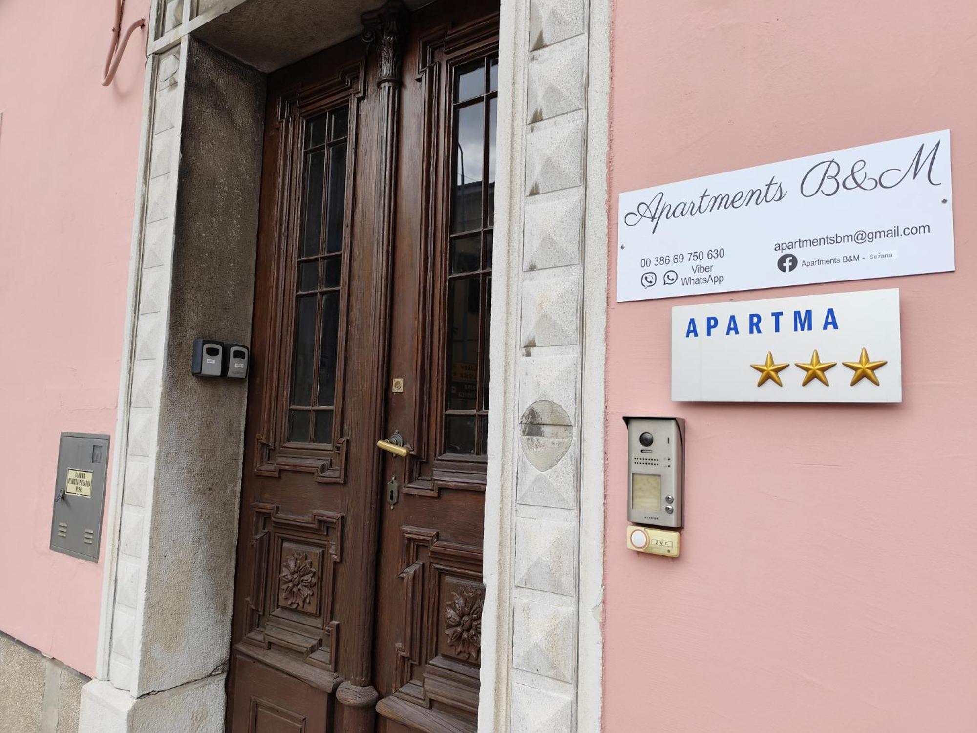 Apartments B&M Sežana المظهر الخارجي الصورة
